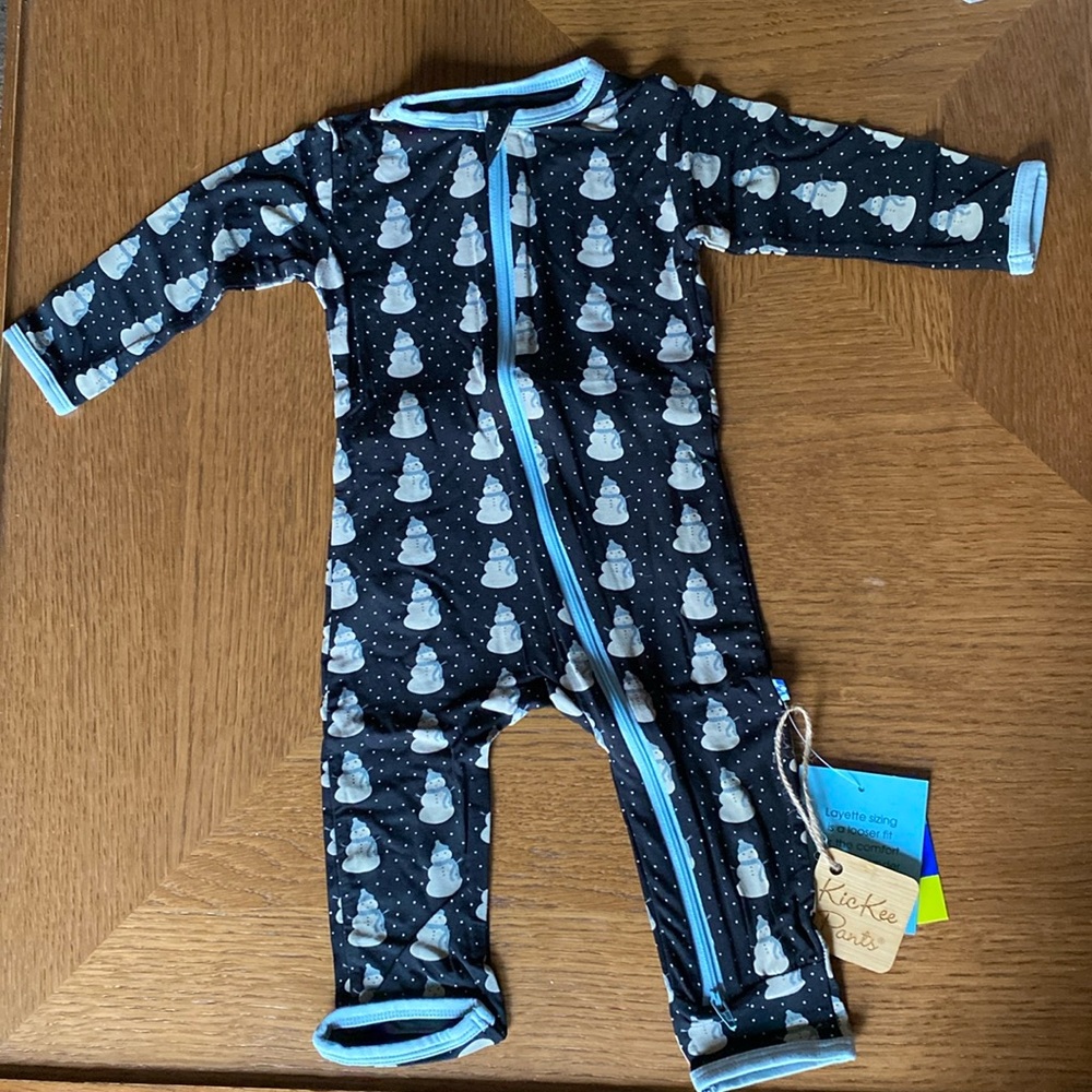 NWT Kickee Pants Coverall with 2 way zipper in Midnight Tiny Snowman